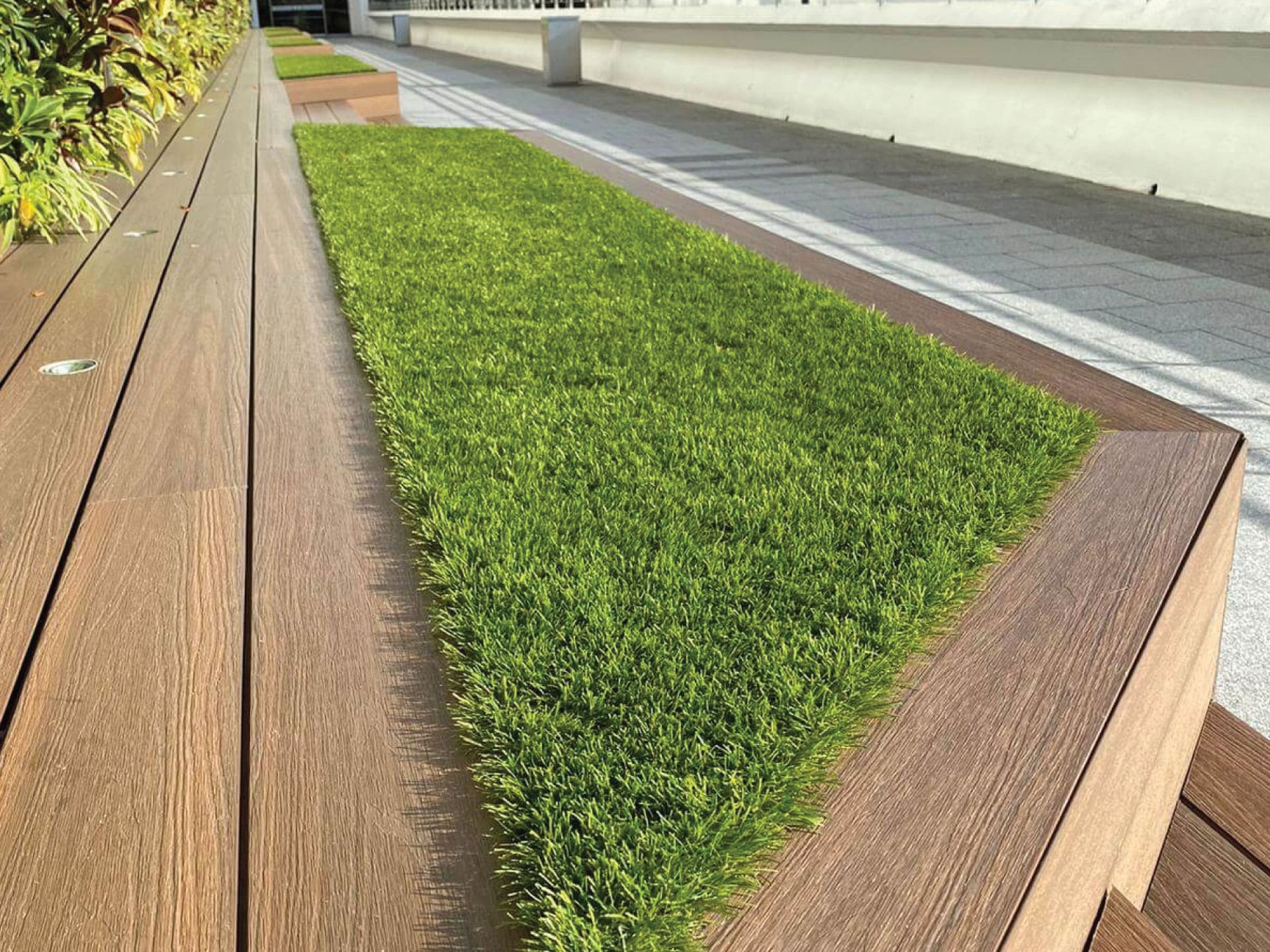 public-2 דק סינטטי exterpark  
